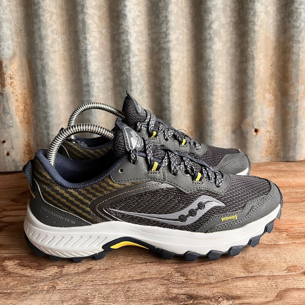 Saucony Excursion TR15 trail running shoes
